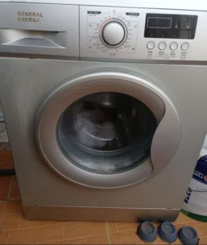 غسالة مستعملة 7 كيلو بحالة جيدة استعمال من قبل عائلة للبيع بسعر مناسب وقابل للتفاوض