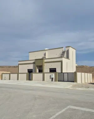 200 m2 4 Bedrooms Townhouse for Sale in Dhofar Taqah