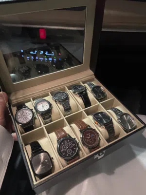 بكج ساعات اي ساعة ب 80 ريال والبكج كامل 400 ريال