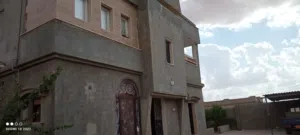 منزل للبيع او استبدال طابقين و ارض