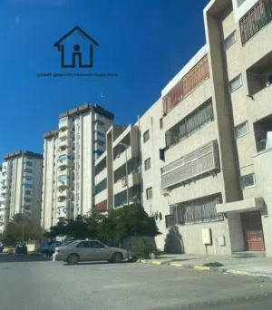 شقة للبيع في زاوية الدهماني بالقرب من مستودع بن جابر