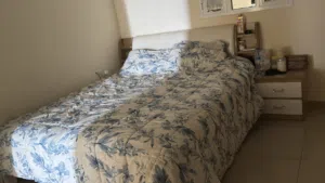 للبيع اثاث غرفة نوم بحالة ممتازة (مستعجل البيع)