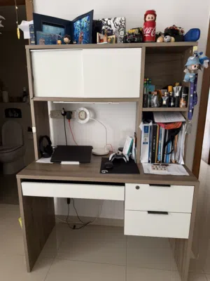 Kids office- good condition