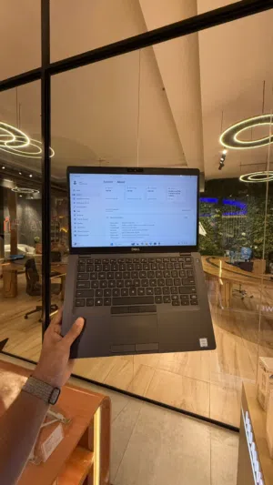 لابتوب ديل / شاشة لمس / كور اي 5–8رام-256ssd / مع ضمان