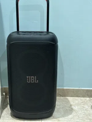 For sale: Powerful JBL PartyBox 520 speaker - brand new condition, used only once!