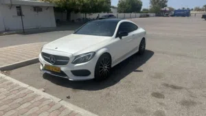 مرسيدس C300 كوبيه 2018 استخدام سيدة.. نظافة فخمة وفرصة نادرة!