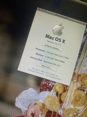 ماك بوك Os X 2012 للبيع مستعجل