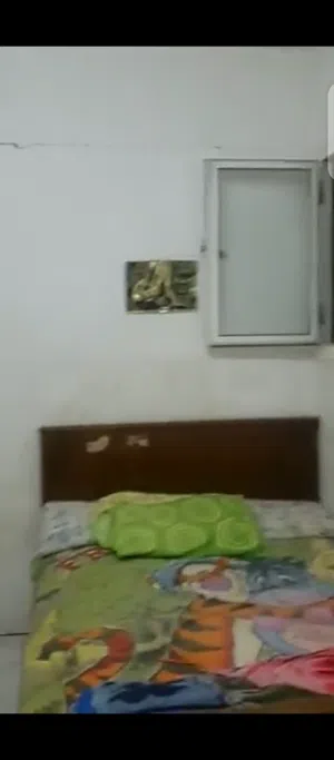 شقه 65 بالقرب من شارع فيصل الرئيسي
