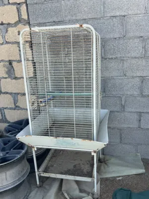 قفص كبير لي طيور ممتاز و نظيف