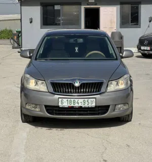 فقط 38000 الف كاش سكودا رمش 2012 جير عادي بنزين 1200 تيربو قطارة بالمصروف للشغل للمشاوير لبعيدة لحق