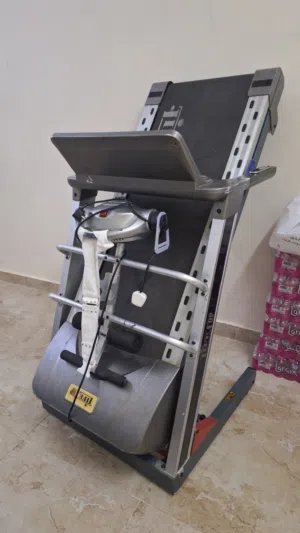 جهاز مشي رياضي