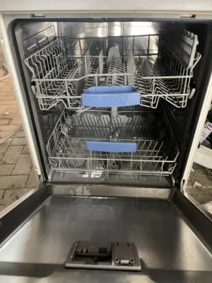 Bosch dishwasher good condition. Free delivery