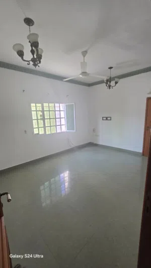 الموالح غرفه غير مفروشه