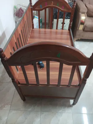 تخت اطفال متحرك