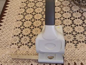 مثقاب ورق حجم كبير+ مكبس ورق بحالة ممتازة