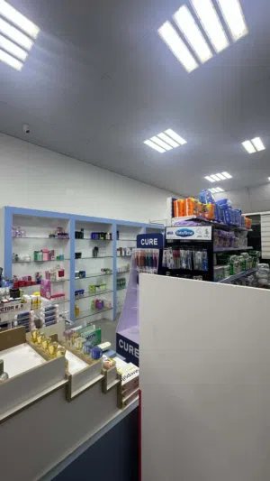 صيدليه للبيع