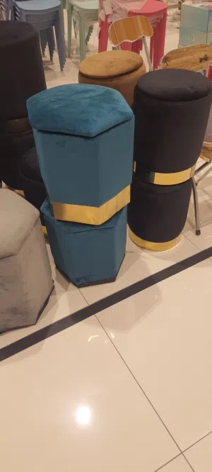 كرسي التسريحة  من البدر العالمية للمفروشات الرواد في جميع انواع الأثاث المنزلي ممكن تفصيل بعض الانوا