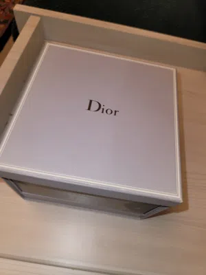 Others . Automatic . Beige . Used1