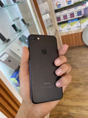 آيفون 7 عادي