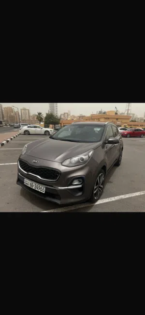 كيا سبورتج موديل 2021 ماشية 144 الف شرط الفحص ڤير مكينة شاصي حجم المكينة 2000cc