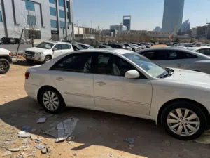 Hyundai Sonata 2009 Automatic, White color Full option.