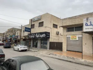 مخزن للإيجار