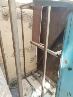 3 طاولات حديد