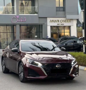 نيســان ALTIMA 2023 SV بممشى خفيف