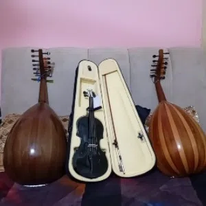 عود فارابي سوري وعود عراقي وكمان للبيع