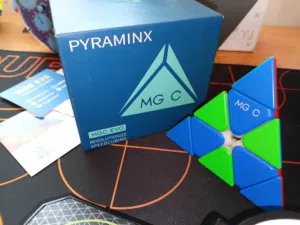 هرم مغناطيسي احترافي YJ MGC EVO للمسابقات  أقوى عرض وسعر بالسوق لفترة محدودة! Qosai Rubik's
