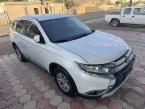 2017 Mitsubishi Outlander SUV for Sale - GCC Specs, Excellent Condition, White