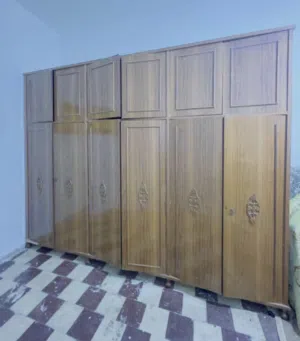 دولاب مهني بحالة ممتازة