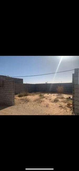 ارض في وادي الربيع النعم