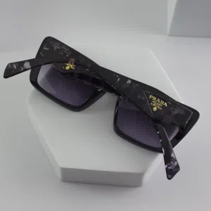 نظارة prada الفاخرة