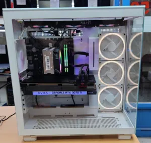 للبيع بي سي جيمنق Core i7 12Gen256 SSD+1TB/16Ram  DDR4/ 3070 Ti 8 GB RTX كالجديد