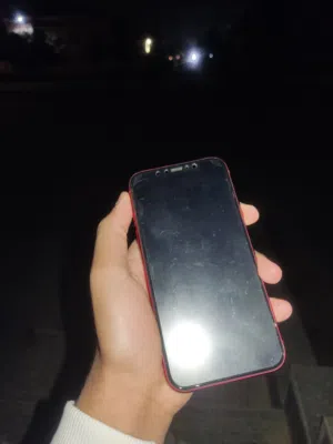 ايفون11 ب حاله ممتازه