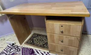 مكتب مستعمل للبيع