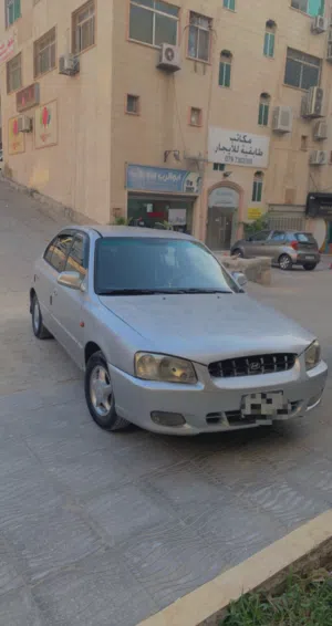 هونداي فيرنا موديل 2000