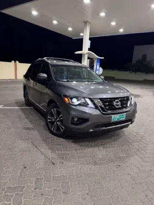 Used Nissan Pathfinder in Al Batinah