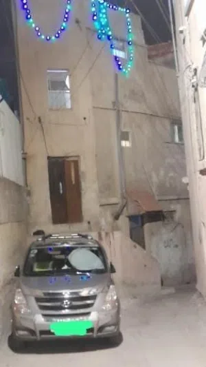 80 m2 More than 6 bedrooms Townhouse for Sale in Amman Jabal Al Naser