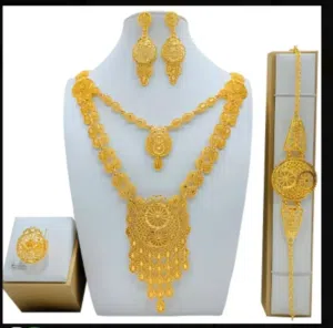 أطقم مطليات الذهب