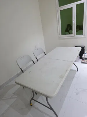 WHITE TABLE WITH 4 CHAIRS SET