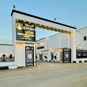 ‏أكثر من 6 غرف ‏.‏ ٥ حمّامات ‏.‏ 330 م٢‏4