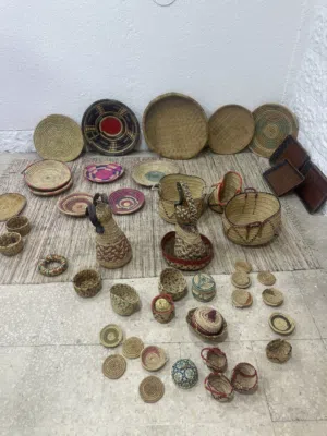 سلال قش صناعة يدويه ونحاسيات