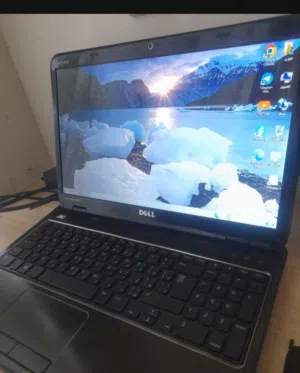لابتوب DELL نضيفه السعر 100 وبيها مجال للشراي يتدلل