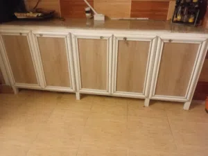 خزانة مطبخ المنيوم بحالة جيده