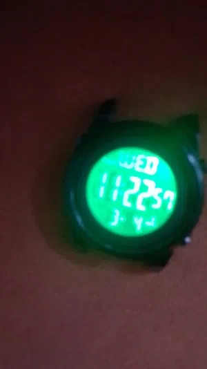 ساعه سكمي مستعمله بحاله ممتازه