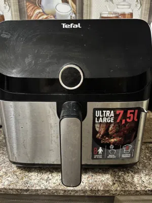 قلاية هوائية تيفال (Tefal Airfryer) حجم كبير 7.5 لتر - بحالة ممتازة في صحار