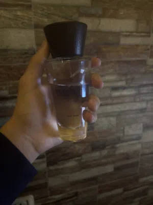 عطرBurberry touch اصلي من الحره مستخدم فيه 77مل