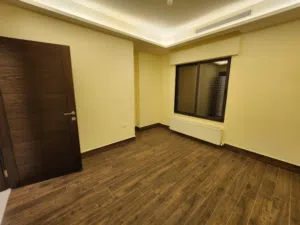 شقة فارغة للبيع في خلدا  ref : 14348